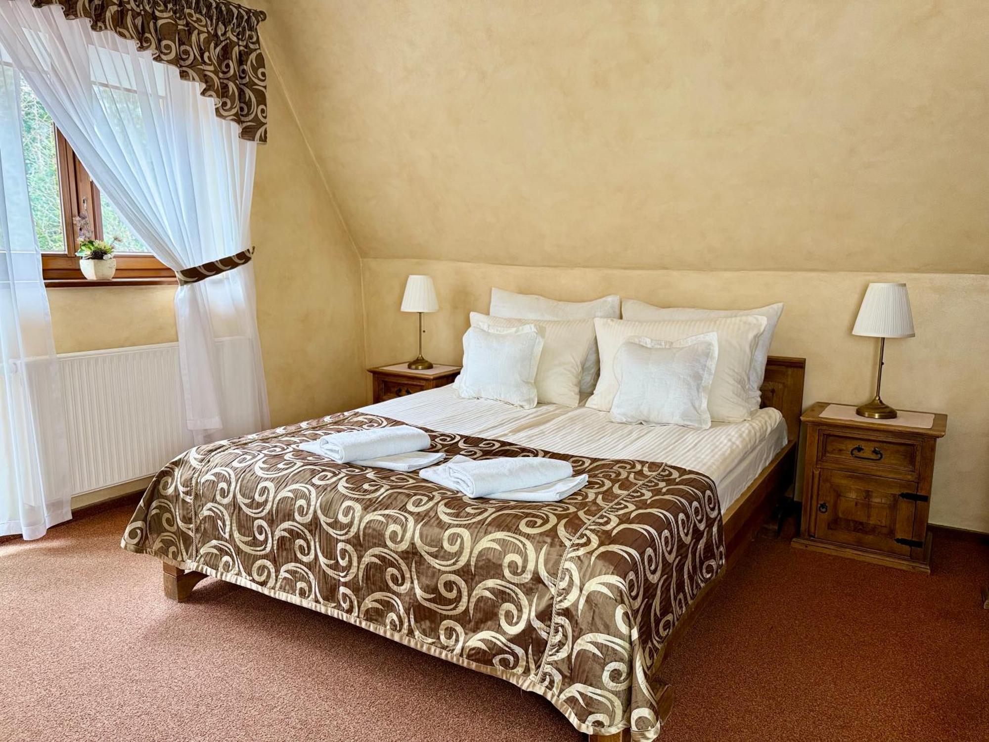 Hotel Dwor Karolowka — Fotos 3